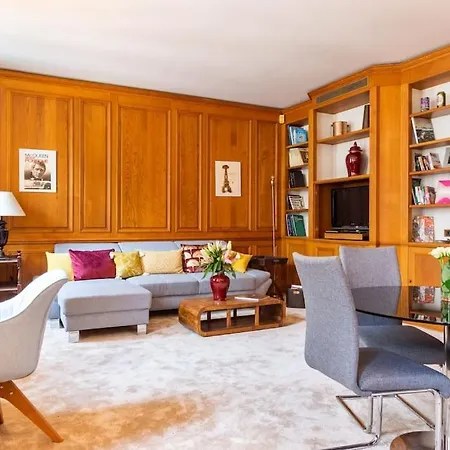 8 Elegant Familial * Parigi