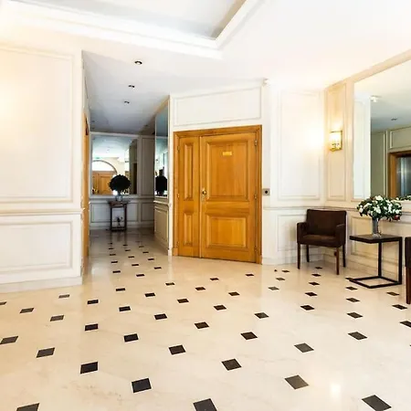 8 Elegant Familial * Parigi